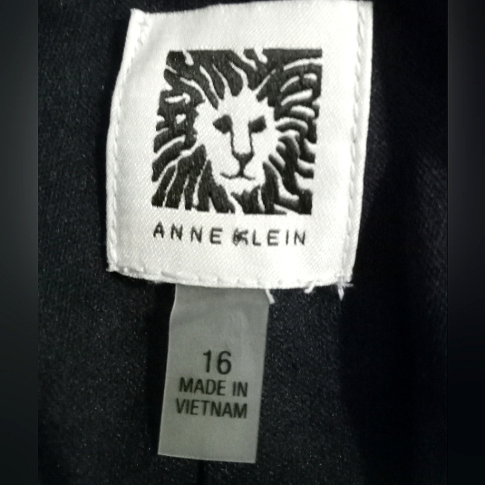 Anne Klein Women's Sz 16 navy & light cream NWT 3/4 sleeve dress. - Picture 3 of 4
